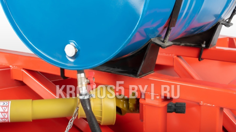 Поливочное оборудование для щетки подметальной Уралец (1,5м)